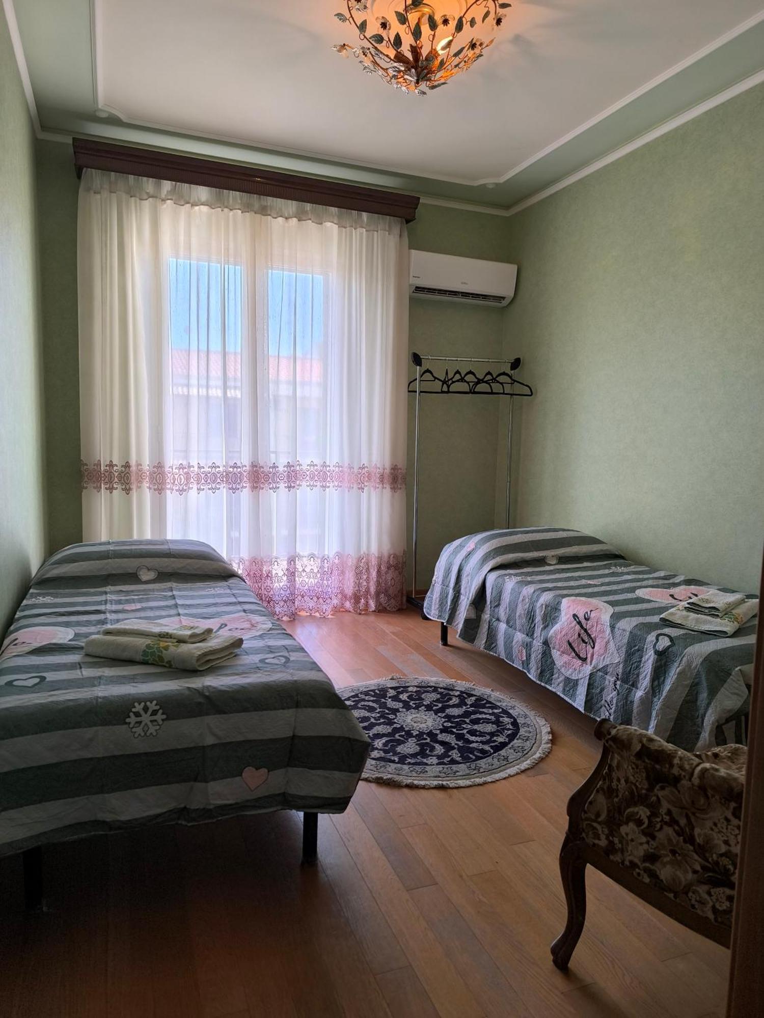 Bed & Breakfast Kalinka Bed & Breakfast Motta SantʼAnastasia Exterior foto