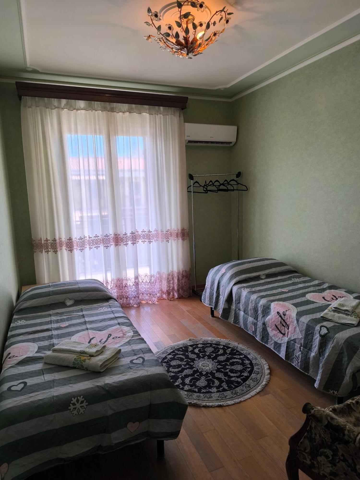 Bed & Breakfast Kalinka Bed & Breakfast Motta SantʼAnastasia Exterior foto